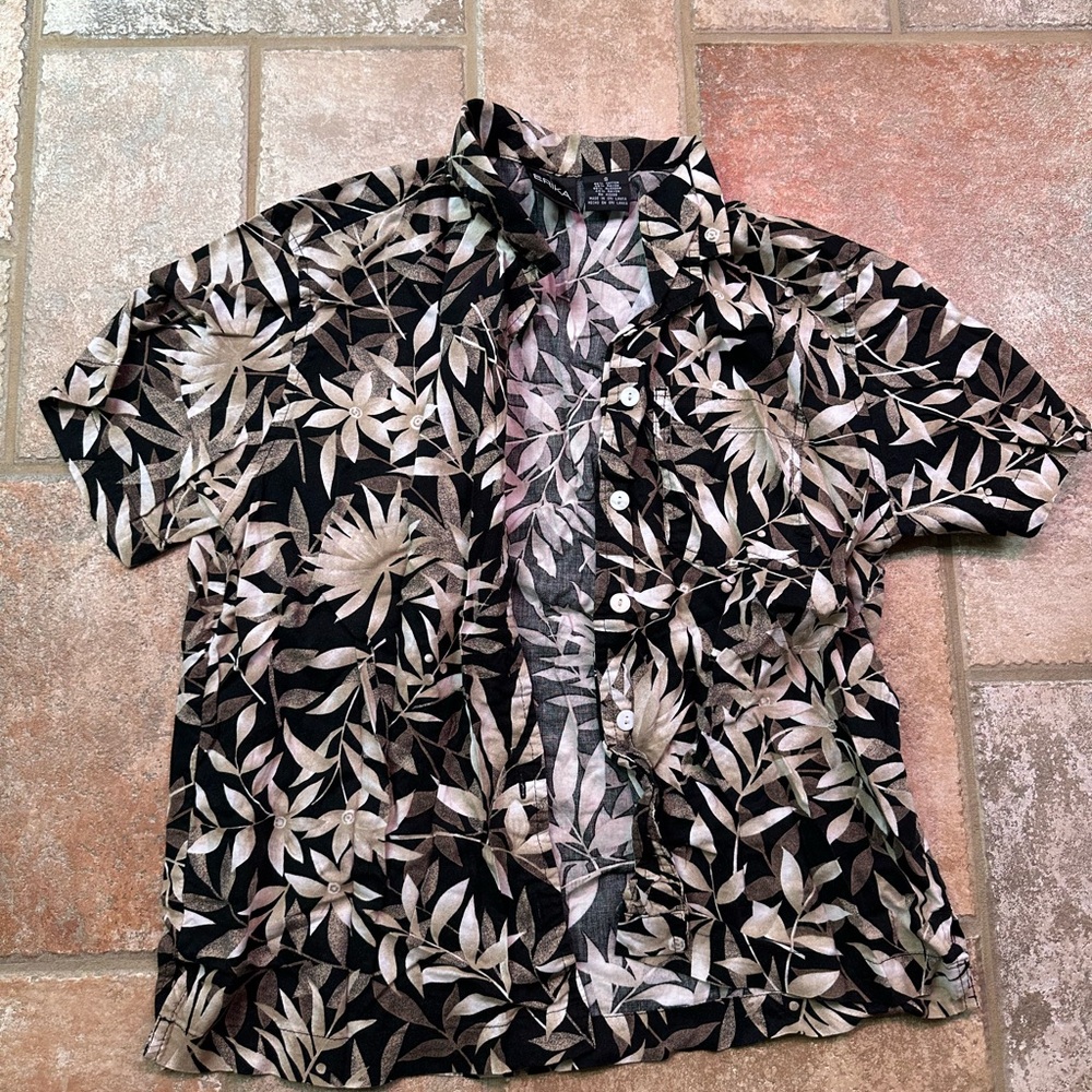 Erika Leaf Pattern Shirt in Black and Cream